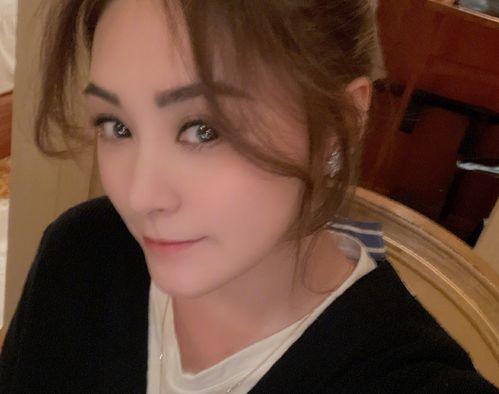 吃瓜视频的艺人,揭秘明星幕后生活，带你走进娱乐圈的真相