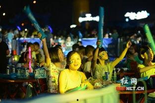 音乐节美女吃瓜视频